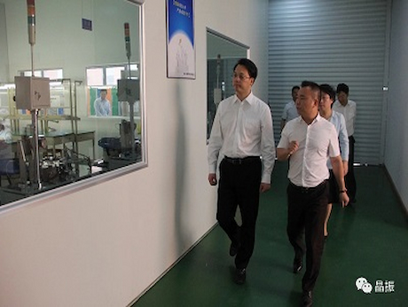 臺州市人民政府的市長張曉強訪問了一晶